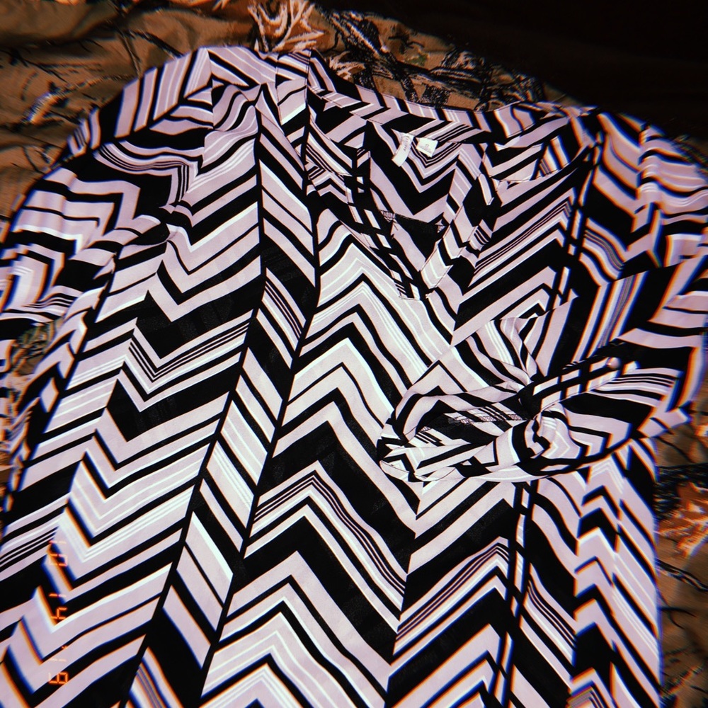 Designed shirts - Picture 4 of 6